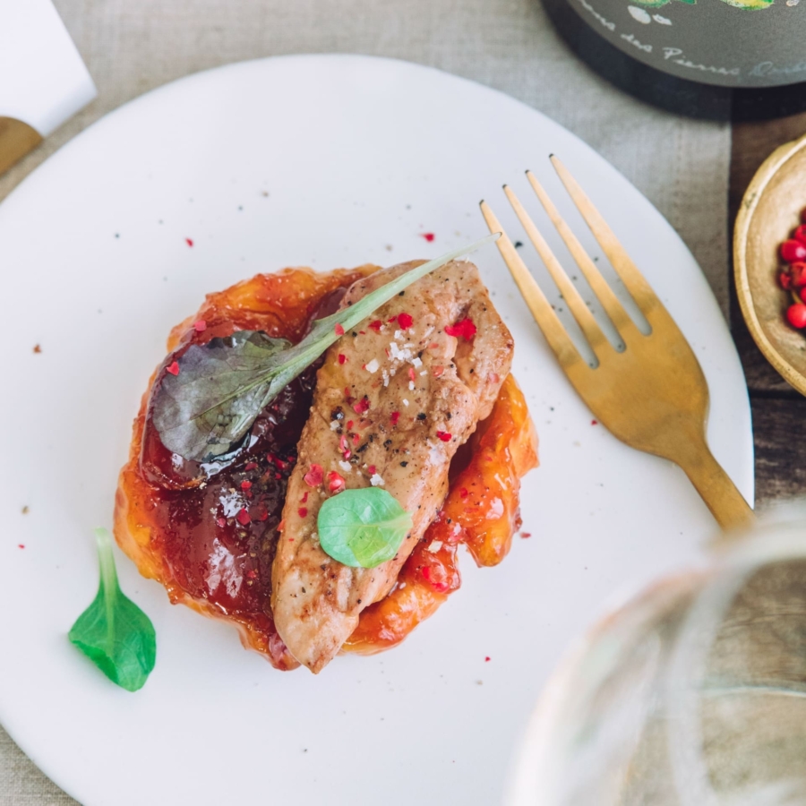 Tatin de pommes et foie gras poêlé - © Vins du Beaujolais - M. Arderighi