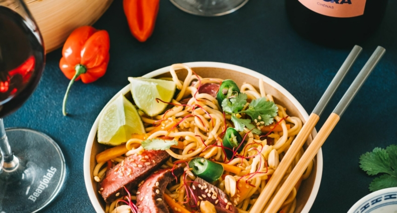 Stir-fried noodles with beef